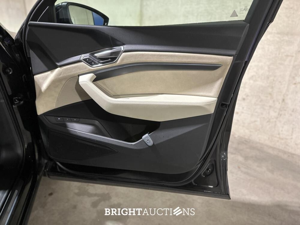 Audi e-tron 55 quattro advanced Pro Line Plus 95 kWh 360pk 2019 (Origineel-NL), ZD-872-B