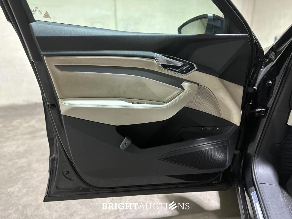 Audi e-tron 55 quattro advanced Pro Line Plus 95 kWh 360pk 2019 (Origineel-NL), ZD-872-B