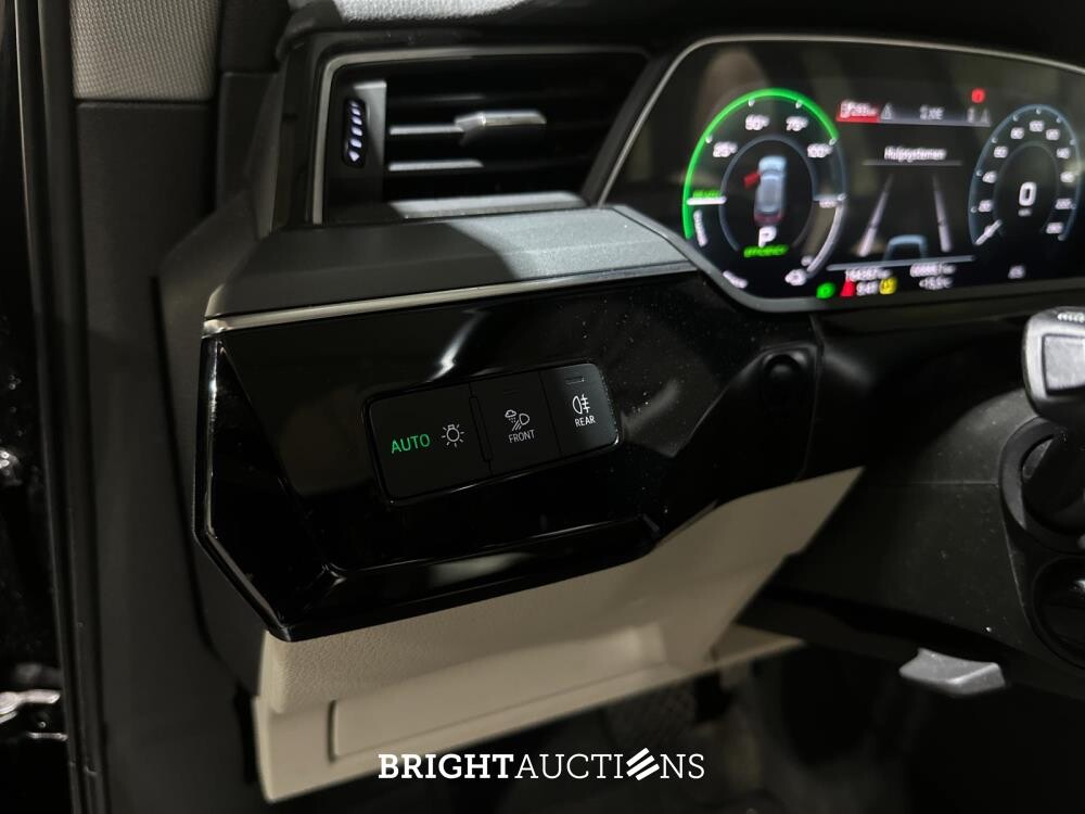 Audi e-tron 55 quattro advanced Pro Line Plus 95 kWh 360pk 2019 (Origineel-NL), ZD-872-B