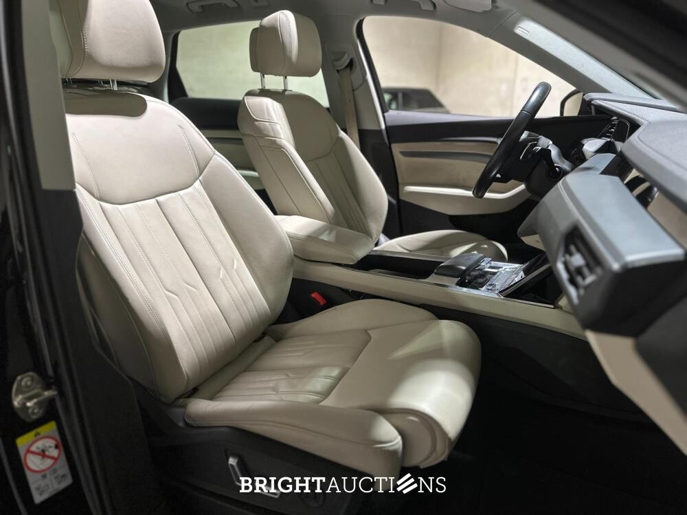 Audi e-tron 55 quattro advanced Pro Line Plus 95 kWh 360pk 2019 (Origineel-NL), ZD-872-B