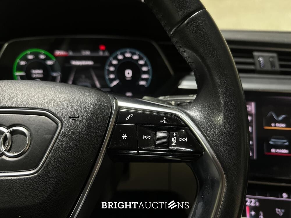 Audi e-tron 55 quattro advanced Pro Line Plus 95 kWh 360pk 2019 (Origineel-NL), ZD-872-B