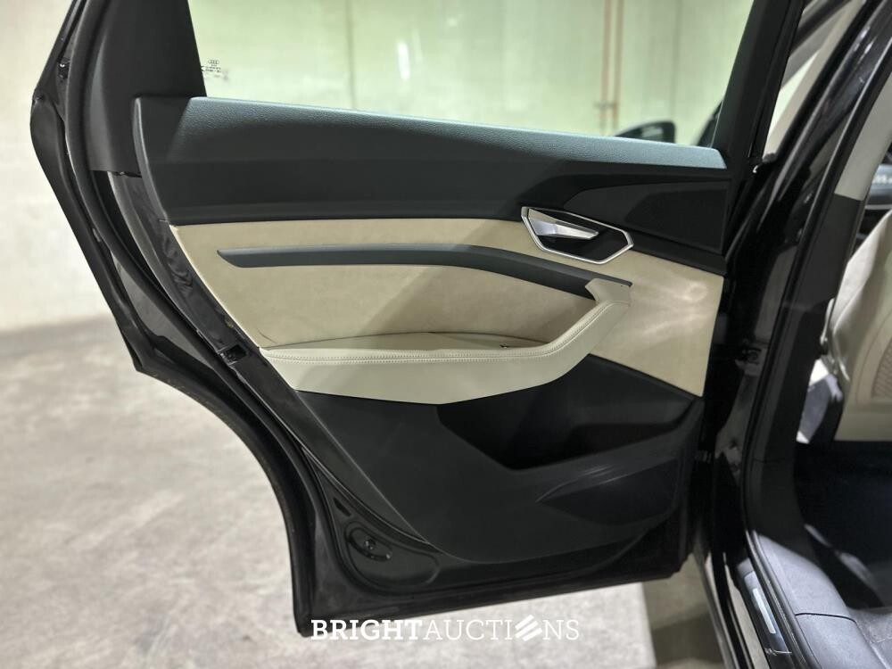 Audi e-tron 55 quattro advanced Pro Line Plus 95 kWh 360pk 2019 (Origineel-NL), ZD-872-B