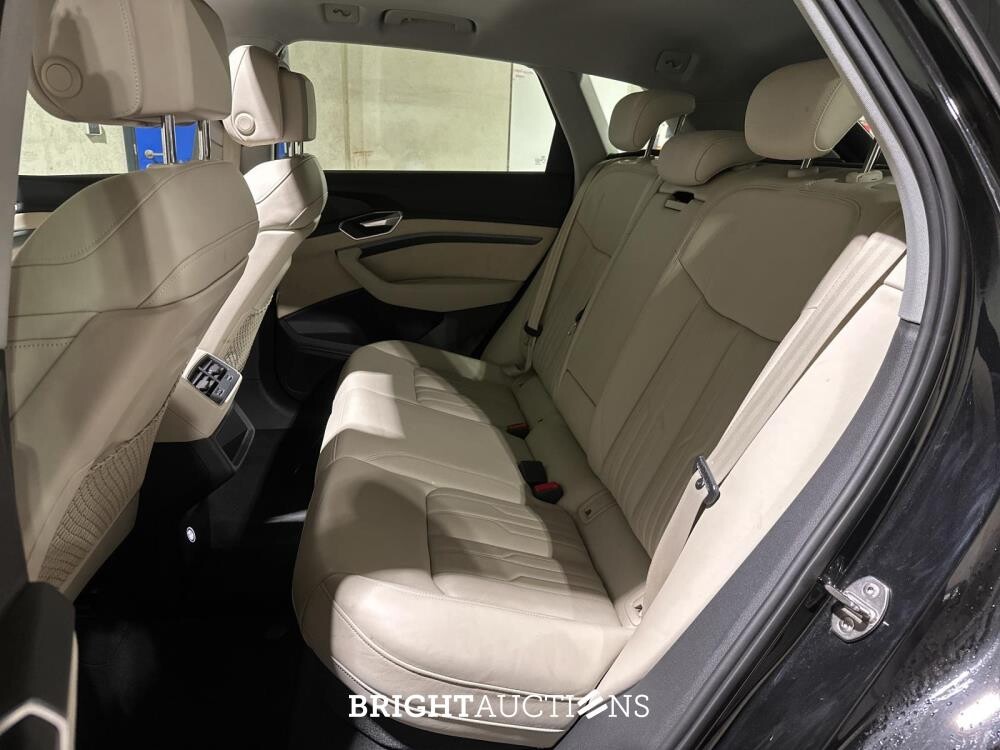 Audi e-tron 55 quattro advanced Pro Line Plus 95 kWh 360pk 2019 (Origineel-NL), ZD-872-B