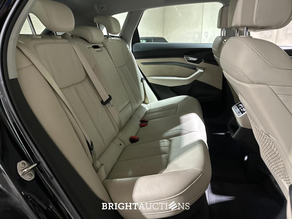 Audi e-tron 55 quattro advanced Pro Line Plus 95 kWh 360pk 2019 (Origineel-NL), ZD-872-B