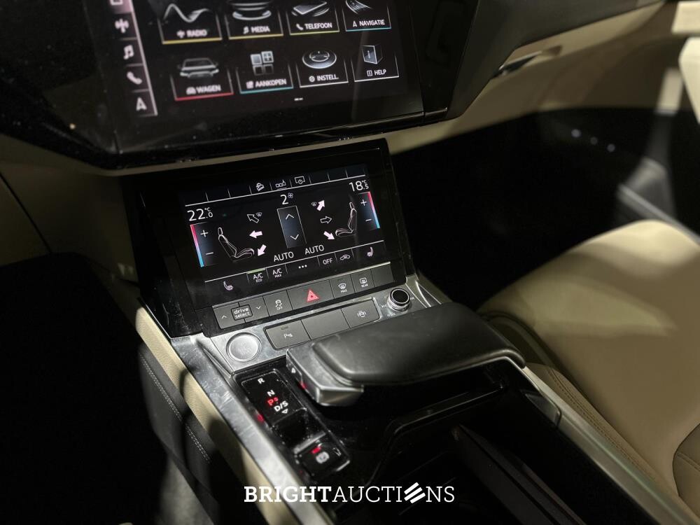 Audi e-tron 55 quattro advanced Pro Line Plus 95 kWh 360pk 2019 (Origineel-NL), ZD-872-B