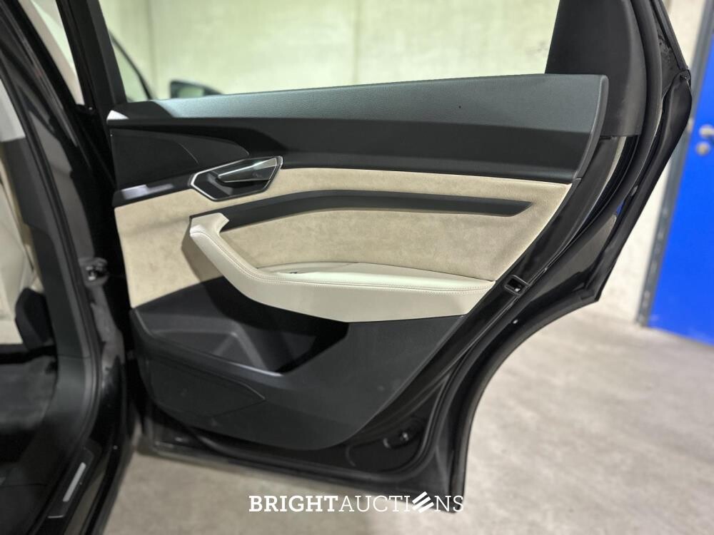 Audi e-tron 55 quattro advanced Pro Line Plus 95 kWh 360pk 2019 (Origineel-NL), ZD-872-B