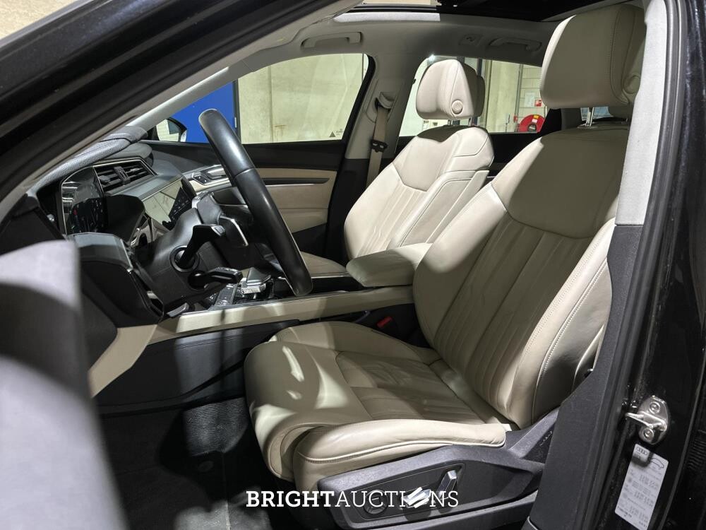 Audi e-tron 55 quattro advanced Pro Line Plus 95 kWh 360pk 2019 (Origineel-NL), ZD-872-B