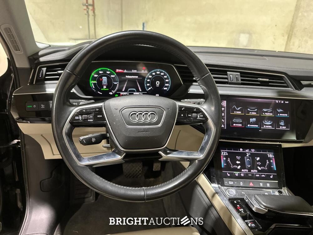Audi e-tron 55 quattro advanced Pro Line Plus 95 kWh 360pk 2019 (Origineel-NL), ZD-872-B