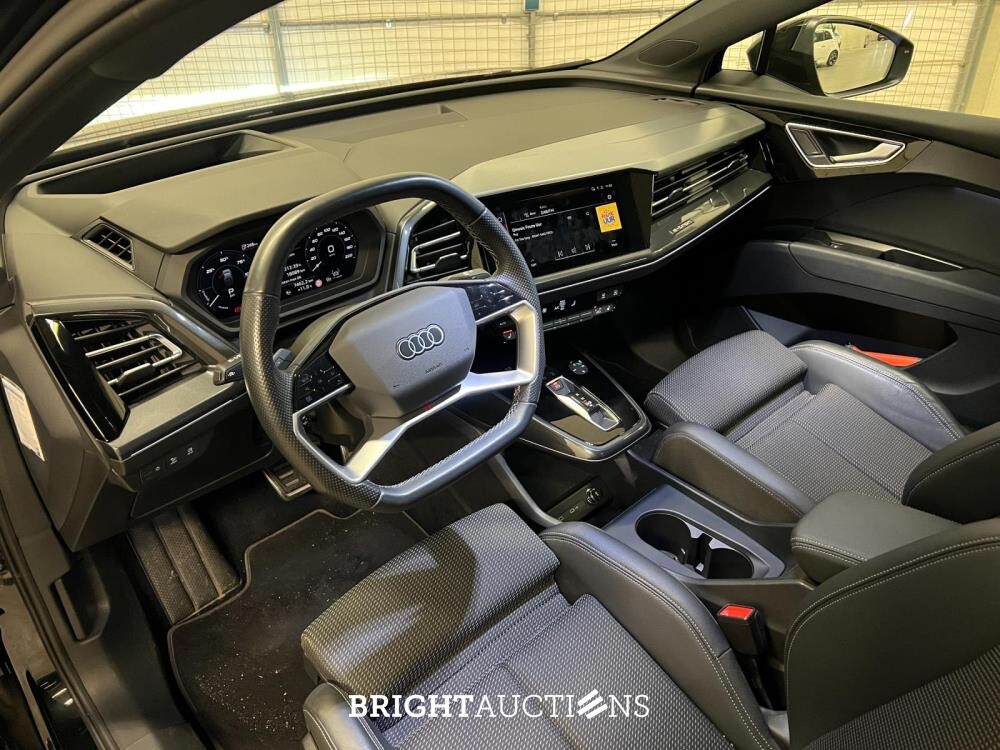 Audi Q4 Sportback e-tron 40 Launch edition S Competition 77 kWh 204pk 2021 (Origineel-NL), N-622-TH
