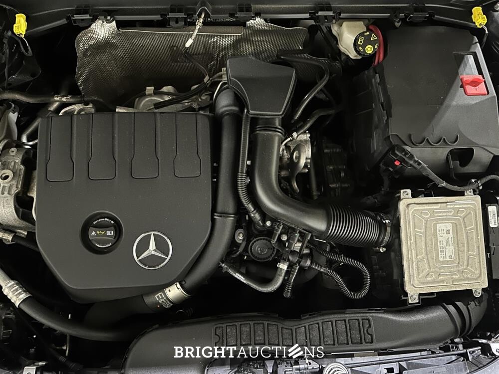 Mercedes-Benz A180 Limousine Premium Plus 136pk 2020, R-276-VV