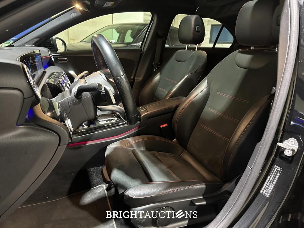 Mercedes-Benz A180 Limousine Premium Plus 136pk 2020, R-276-VV