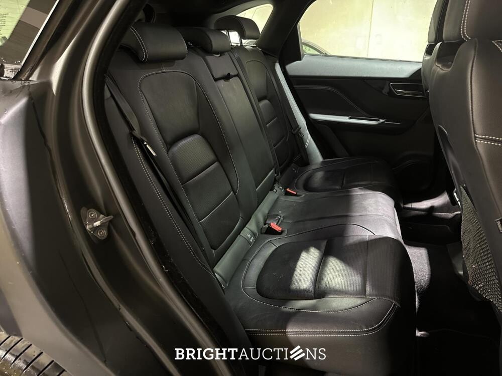 Jaguar F-PACE 2.0t AWD Portfolio 250pk 2019 (Origineel-NL), XH-556-V