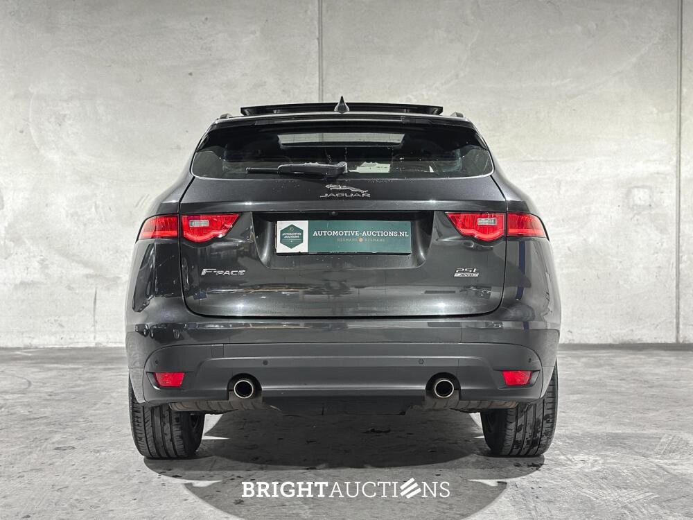 Jaguar F-PACE 2.0t AWD Portfolio 250pk 2019 (Origineel-NL), XH-556-V