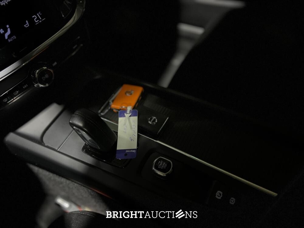 Volvo V60 2.0 B3 Momentum 163pk 2021 (Origineel-NL), K-658-LG