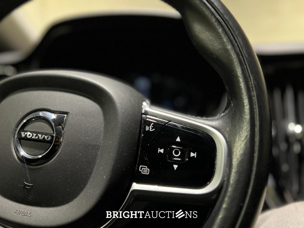 Volvo V60 2.0 B3 Momentum 163pk 2021 (Origineel-NL), K-658-LG