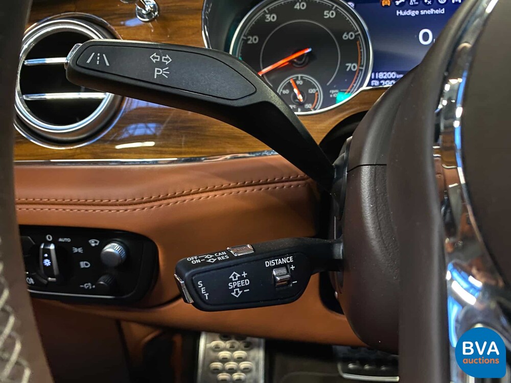 Bentley Bentayga 6.0 W12 608pk 2018 -Original NL-, RK-639-X.