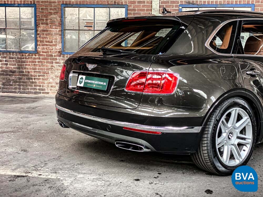 Bentley Bentayga 6.0 W12 608pk 2018 -Original NL-, RK-639-X.