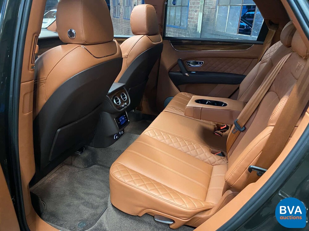 Bentley Bentayga 6.0 W12 608pk 2018 -Original NL-, RK-639-X.