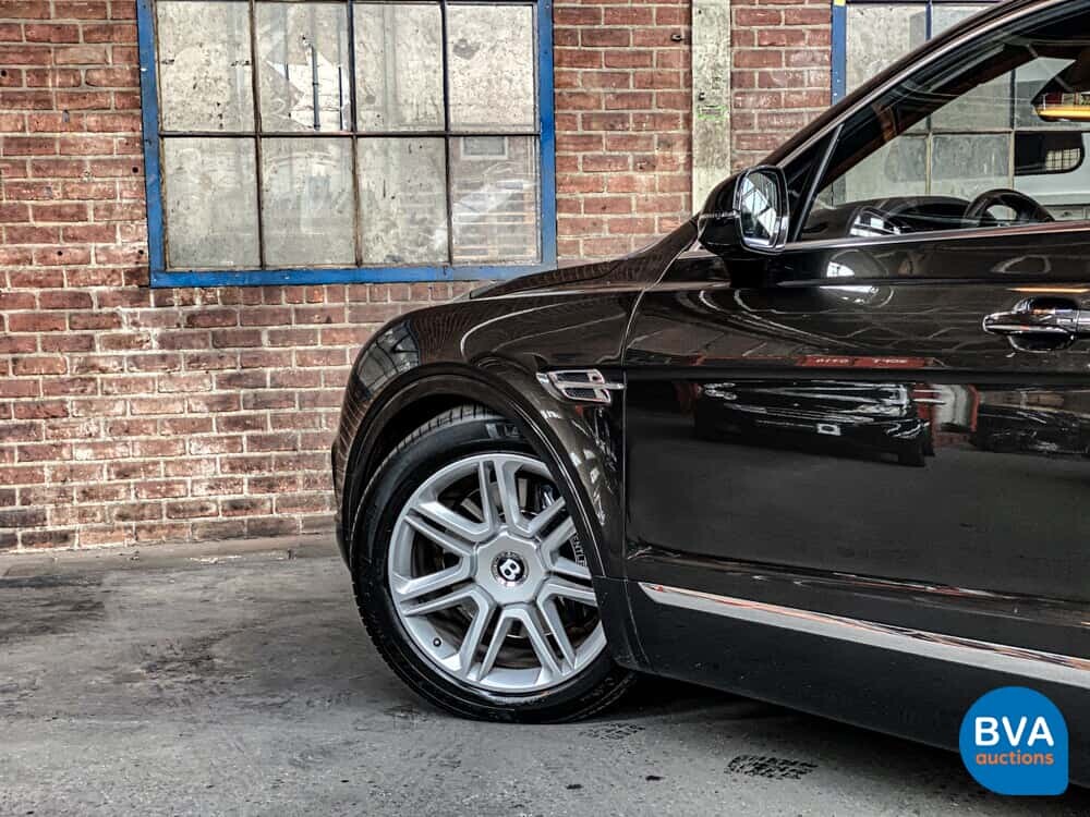 Bentley Bentayga 6.0 W12 608pk 2018 -Original NL-, RK-639-X.