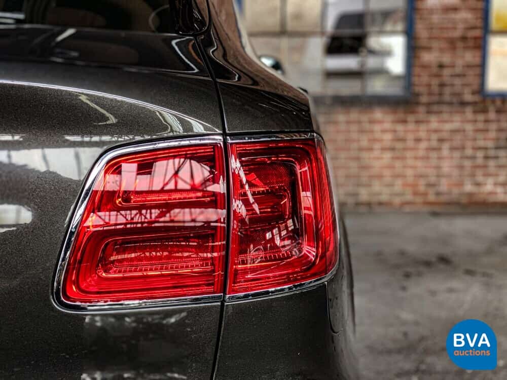 Bentley Bentayga 6.0 W12 608pk 2018 -Original NL-, RK-639-X.