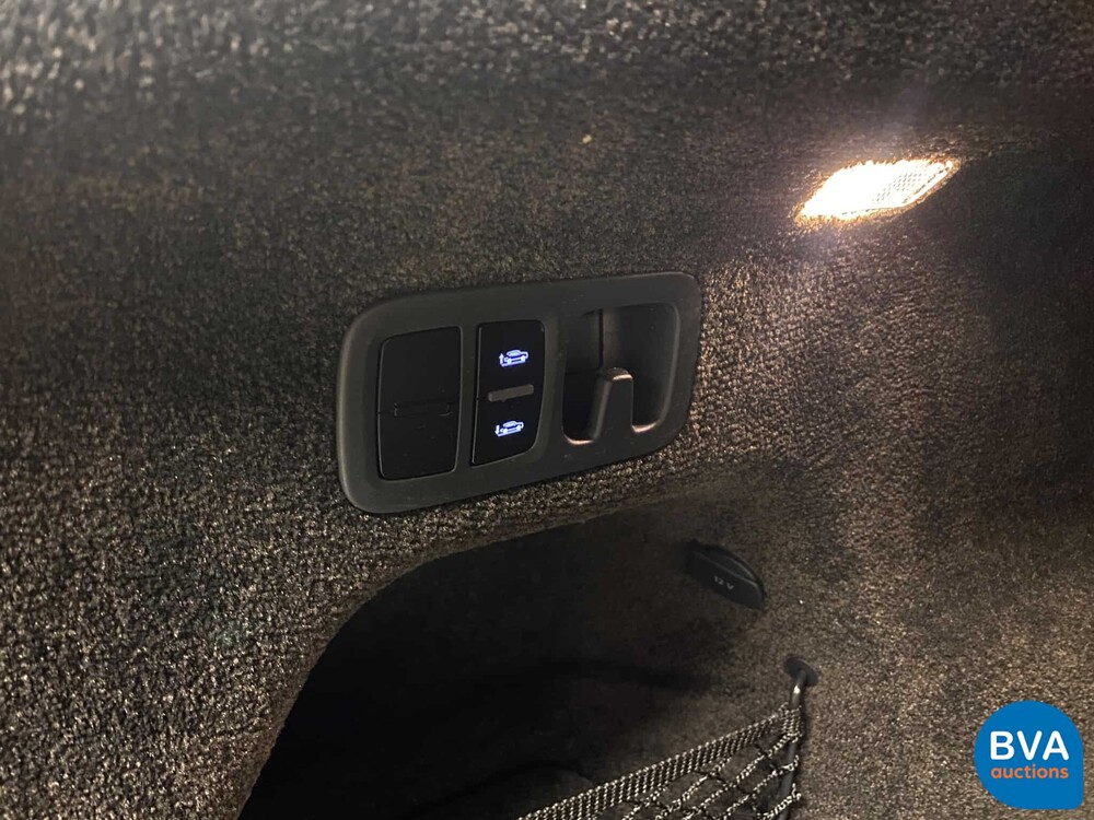 Bentley Bentayga 6.0 W12 608pk 2018 -Original NL-, RK-639-X.