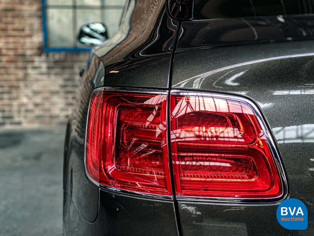 Bentley Bentayga 6.0 W12 608pk 2018 -Original NL-, RK-639-X.