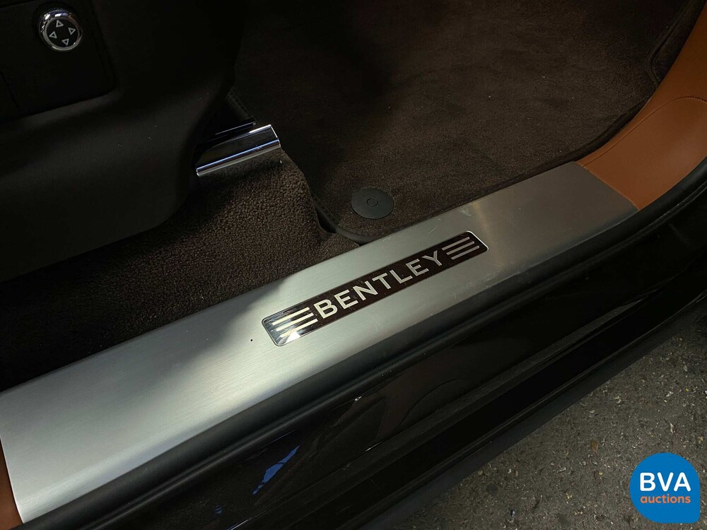 Bentley Bentayga 6.0 W12 608pk 2018 -Original NL-, RK-639-X.
