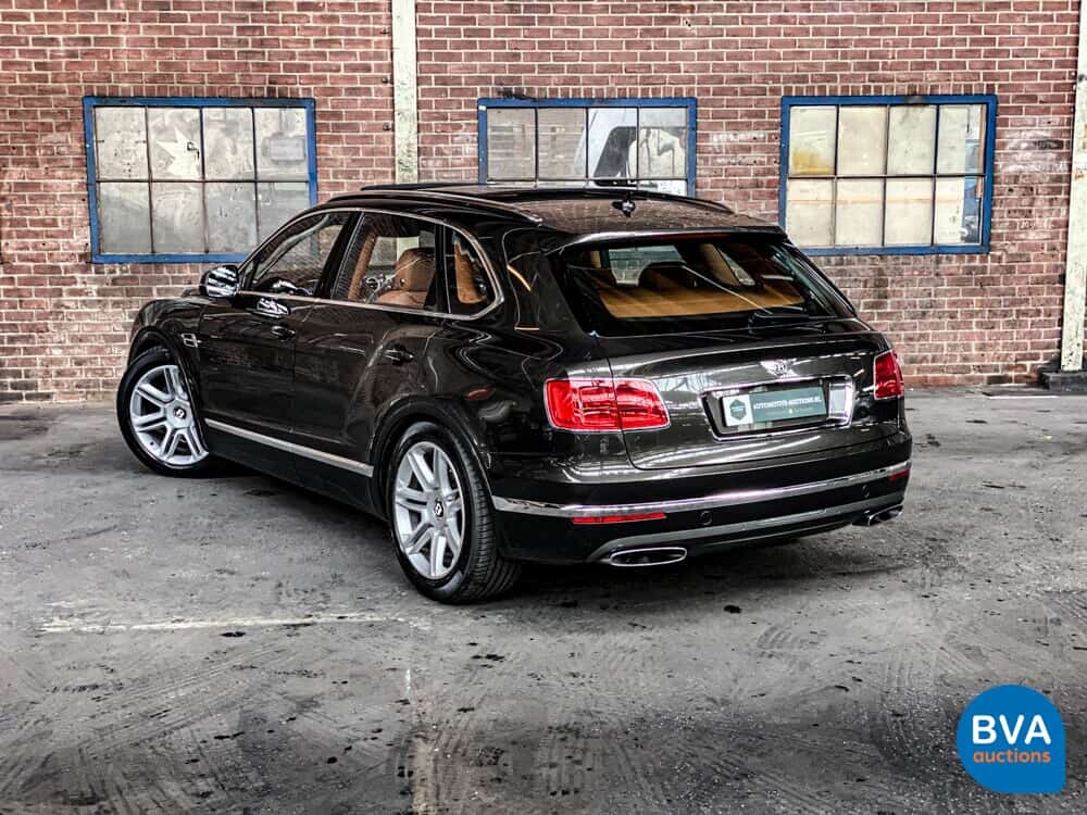 Bentley Bentayga 6.0 W12 608pk 2018 -Original NL-, RK-639-X.