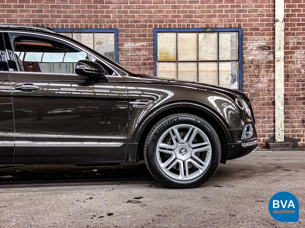 Bentley Bentayga 6.0 W12 608pk 2018 -Original NL-, RK-639-X.