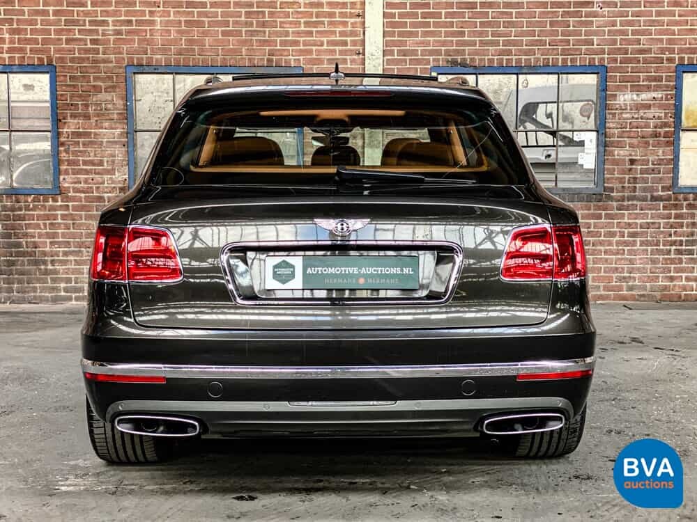 Bentley Bentayga 6.0 W12 608pk 2018 -Original NL-, RK-639-X.