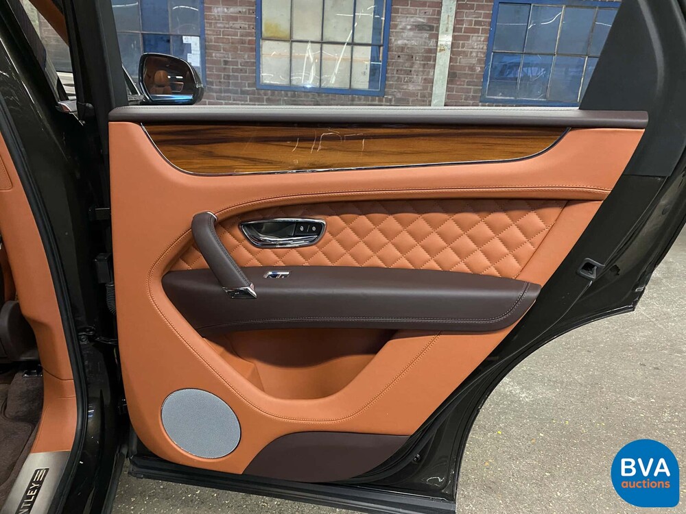 Bentley Bentayga 6.0 W12 608pk 2018 -Original NL-, RK-639-X.