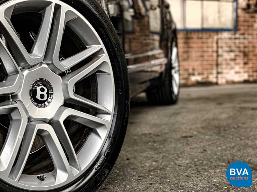 Bentley Bentayga 6.0 W12 608pk 2018 -Original NL-, RK-639-X.