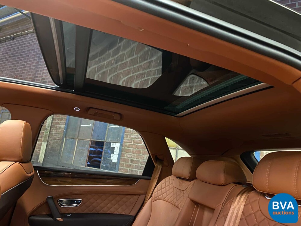 Bentley Bentayga 6.0 W12 608pk 2018 -Original NL-, RK-639-X.