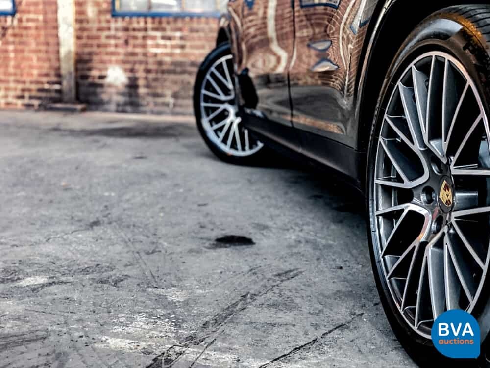 Porsche Cayenne S SportChrono 2.9 V6 441 PS 2018 Org.-Nr. NL-NW-MODELL, RT-808-G.