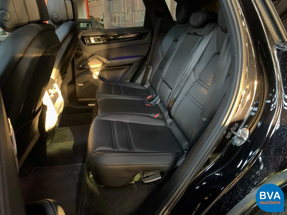Porsche Cayenne S SportChrono 2.9 V6 441 PS 2018 Org.-Nr. NL-NW-MODELL, RT-808-G.