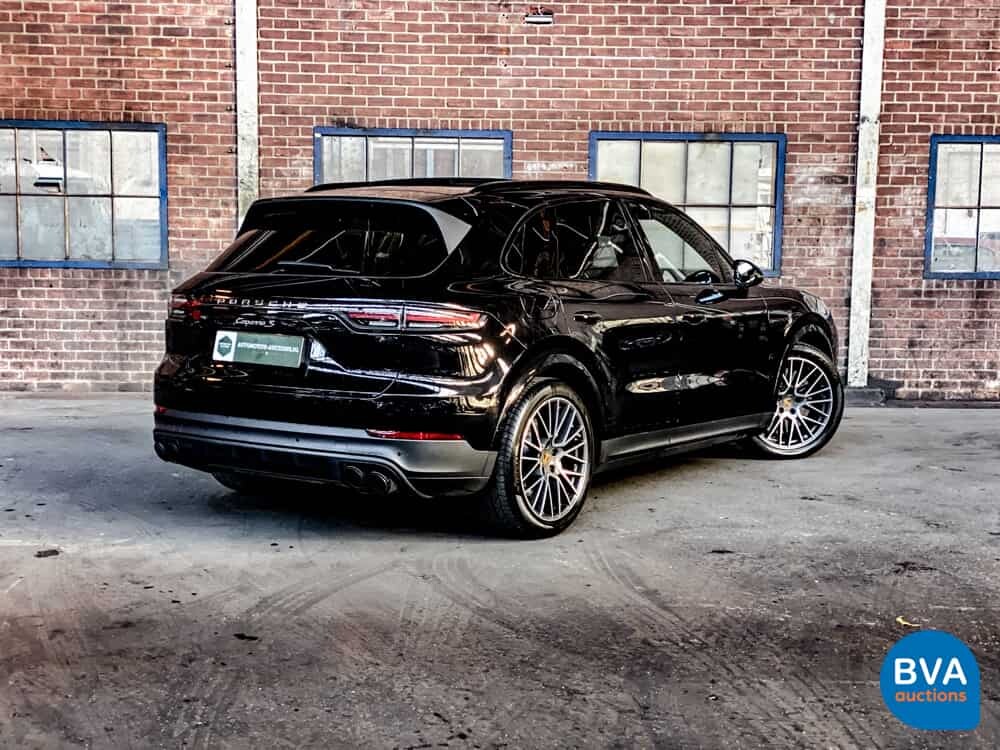 Porsche Cayenne S SportChrono 2.9 V6 441 PS 2018 Org.-Nr. NL-NW-MODELL, RT-808-G.