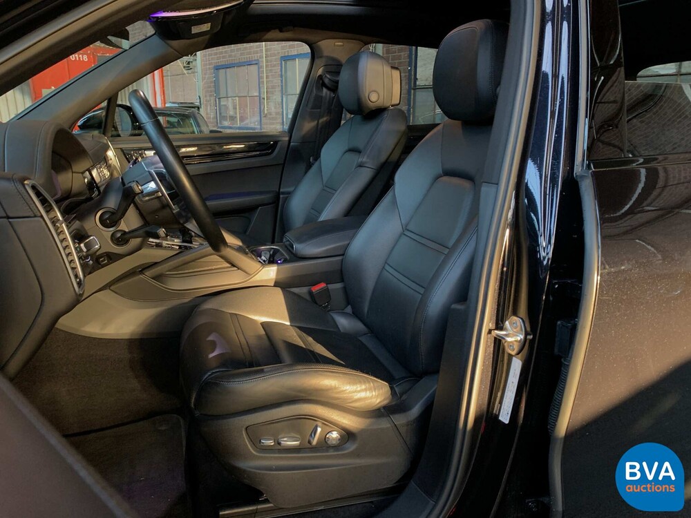 Porsche Cayenne S SportChrono 2.9 V6 441 PS 2018 Org.-Nr. NL-NW-MODELL, RT-808-G.