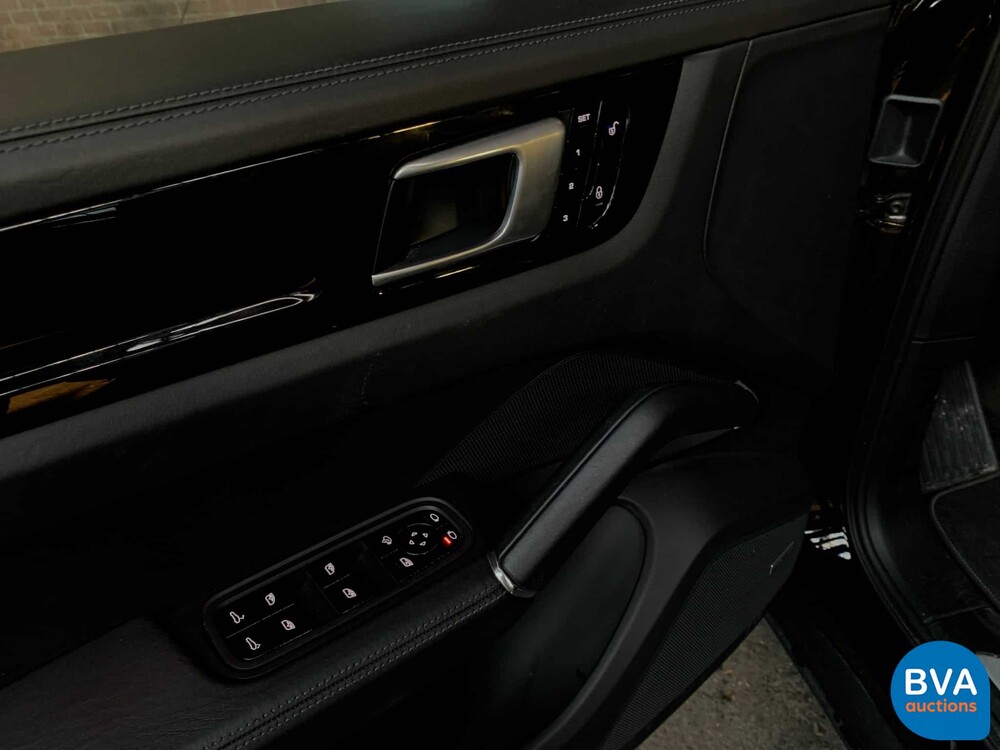 Porsche Cayenne S SportChrono 2.9 V6 441 PS 2018 Org.-Nr. NL-NW-MODELL, RT-808-G.