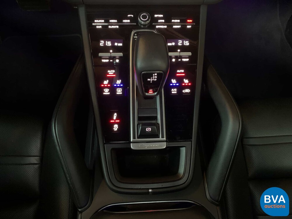 Porsche Cayenne S SportChrono 2.9 V6 441 PS 2018 Org.-Nr. NL-NW-MODELL, RT-808-G.