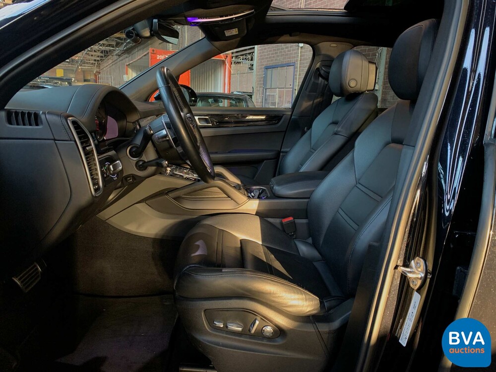 Porsche Cayenne S SportChrono 2.9 V6 441 PS 2018 Org.-Nr. NL-NW-MODELL, RT-808-G.