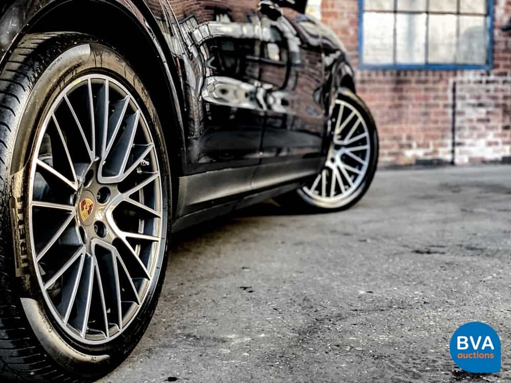 Porsche Cayenne S SportChrono 2.9 V6 441 PS 2018 Org.-Nr. NL-NW-MODELL, RT-808-G.