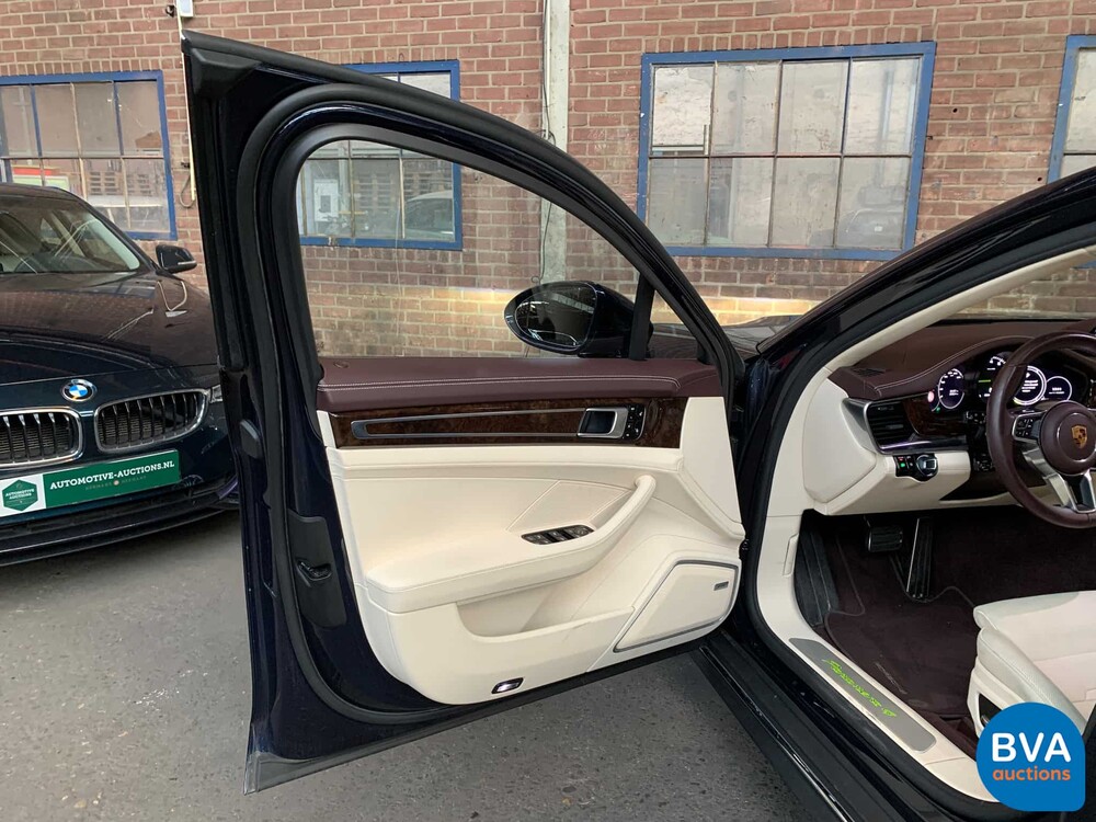 Porsche Panamera 4 E-Hybrid Executive (LWB) Sportchrono 462pk 2.9 V6 2017 -Org NL-, PG-784-J.