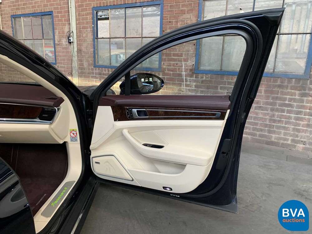 Porsche Panamera 4 E-Hybrid Executive (LWB) Sportchrono 462pk 2.9 V6 2017 -Org NL-, PG-784-J.