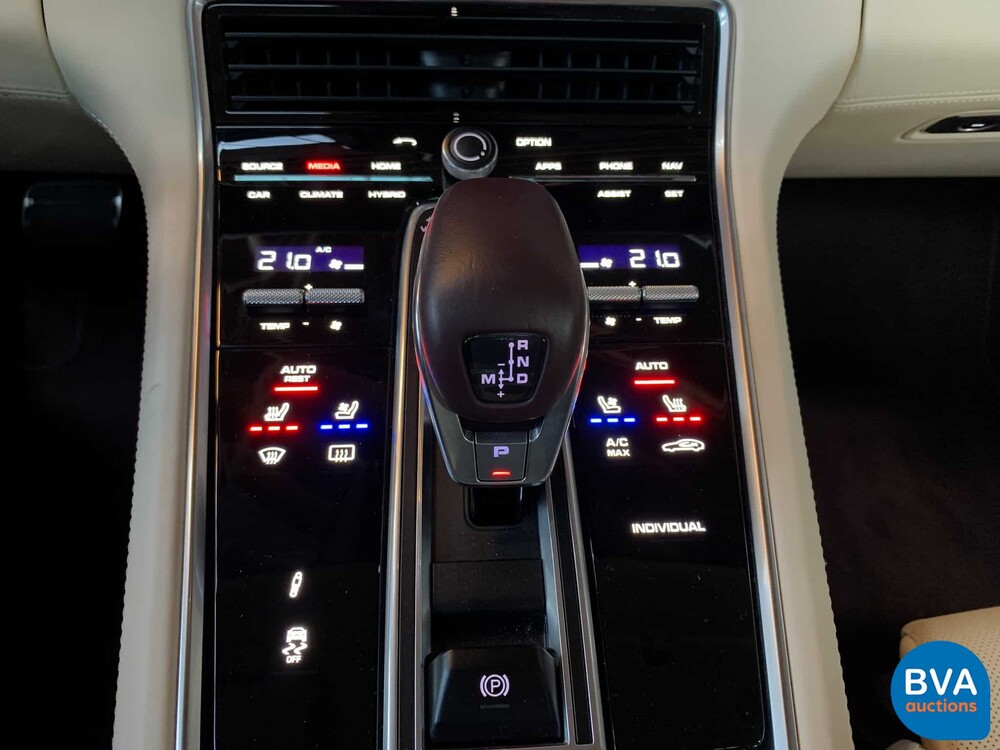 Porsche Panamera 4 E-Hybrid Executive (LWB) Sportchrono 462pk 2.9 V6 2017 -Org NL-, PG-784-J.