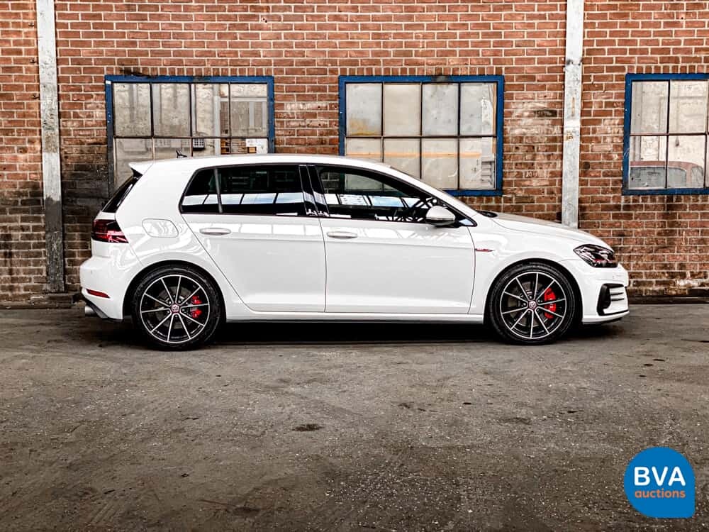 Volkswagen Golf GTI2.0 TSI Performance 245 PS 2020 FACELIFT, K-876-HF.