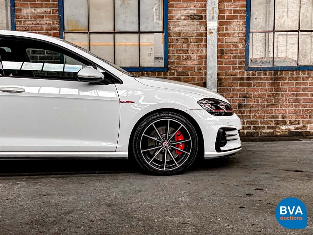 Volkswagen Golf GTI2.0 TSI Performance 245 PS 2020 FACELIFT, K-876-HF.