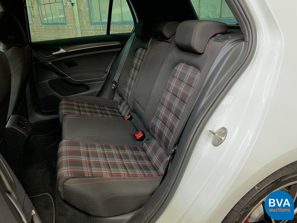 Volkswagen Golf GTI2.0 TSI Performance 245 PS 2020 FACELIFT, K-876-HF.