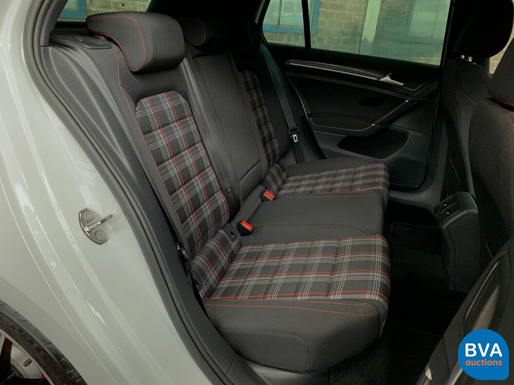 Volkswagen Golf GTI 2.0 TSI Performance 245hp 2020 FACELIFT, K-876-HF.