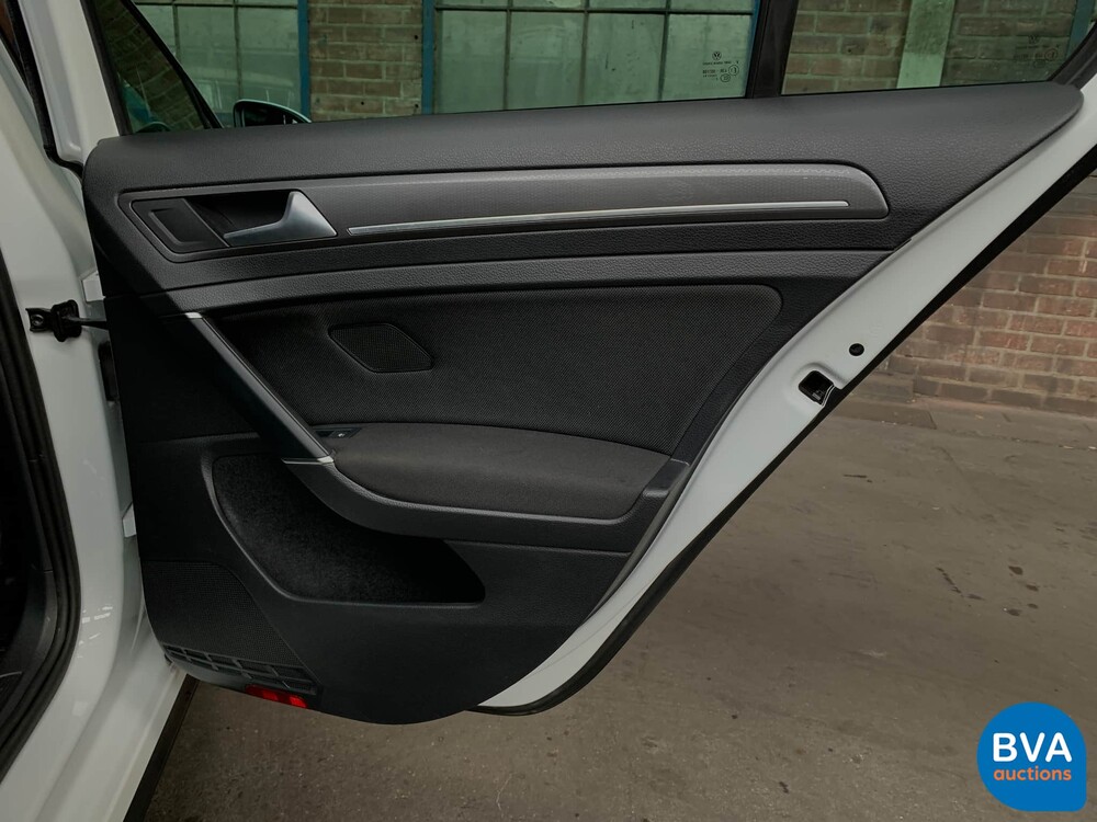 Volkswagen Golf GTI2.0 TSI Performance 245 PS 2020 FACELIFT, K-876-HF.