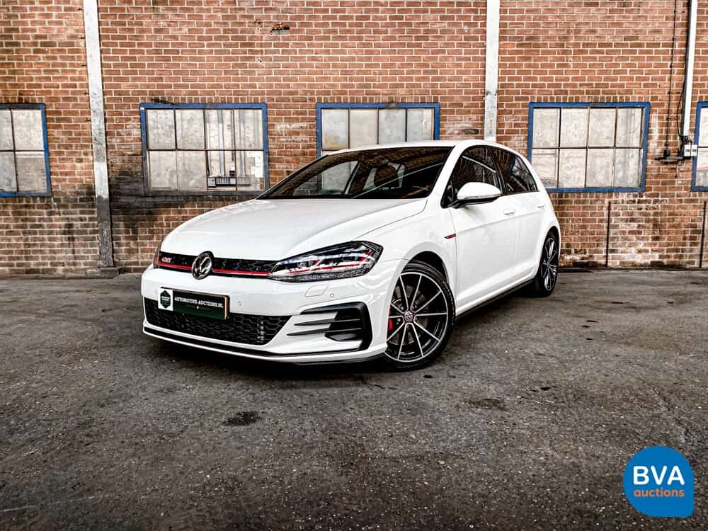 Volkswagen Golf GTI2.0 TSI Performance 245 PS 2020 FACELIFT, K-876-HF.